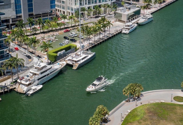 1 of 17 - 485 Brickell Ave 3711, Miami, FL