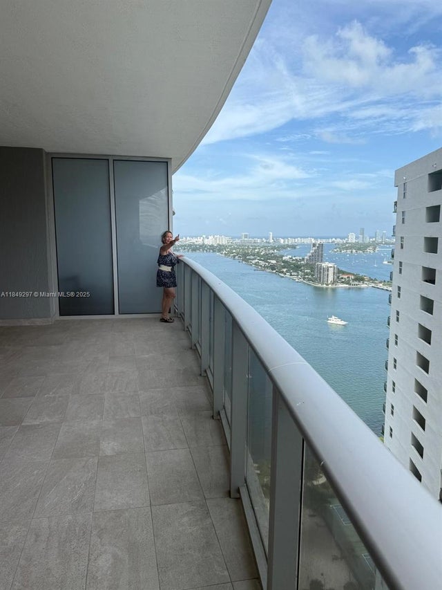 1 of 26 - 488 Ne 18th St 3204, Miami, FL