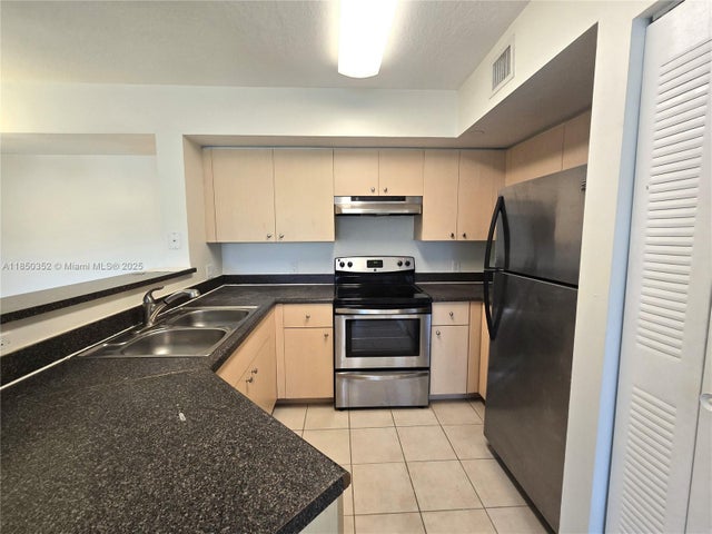 4 of 22 - 4180 San Marino Blvd 106, West Palm Beach, FL