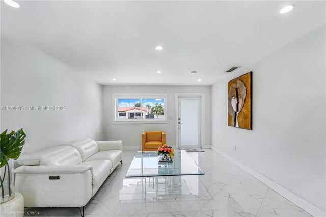 2 of 25 - 10333 Sw 6th St, Sweetwater, FL