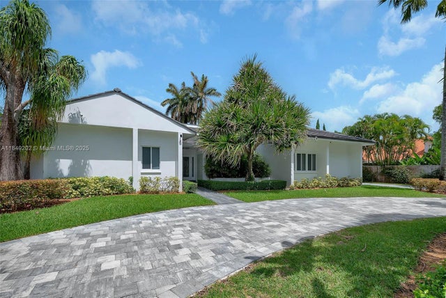 2 of 28 - 10651 Sw 76th Ave, Pinecrest, FL
