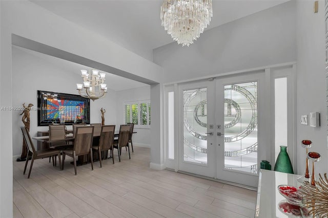 5 of 28 - 10651 Sw 76th Ave, Pinecrest, FL