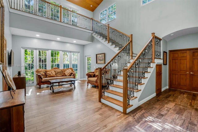5 of 75 - 2221 Sw 28th Way, Fort Lauderdale, FL