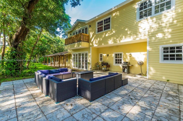 2221 Sw 28th Way, Fort Lauderdale