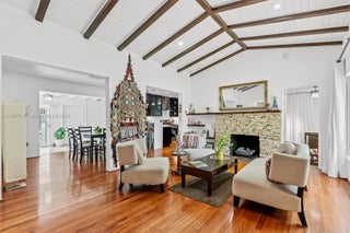 Photo of Listing #A11847614