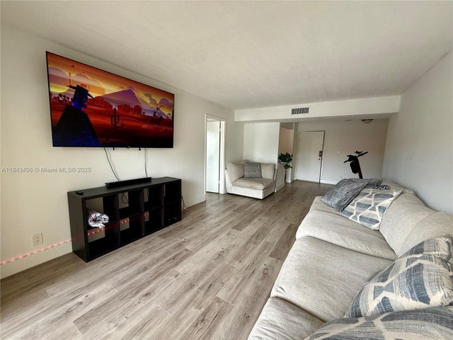 480 Nw 20th St 207, Boca Raton