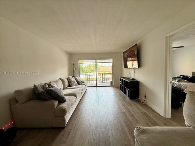 2 of 26 - 480 Nw 20th St 207, Boca Raton, FL