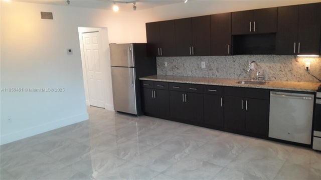 3 of 19 - 525 Meridian Ave 405, Miami Beach, FL