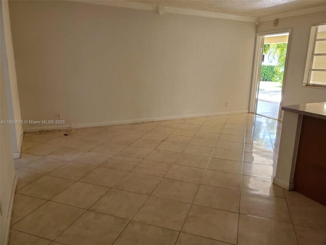 5 of 16 - 1100 Ne 1st Ct 106, Hallandale Beach, FL