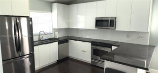 Photo of Listing #A11849917