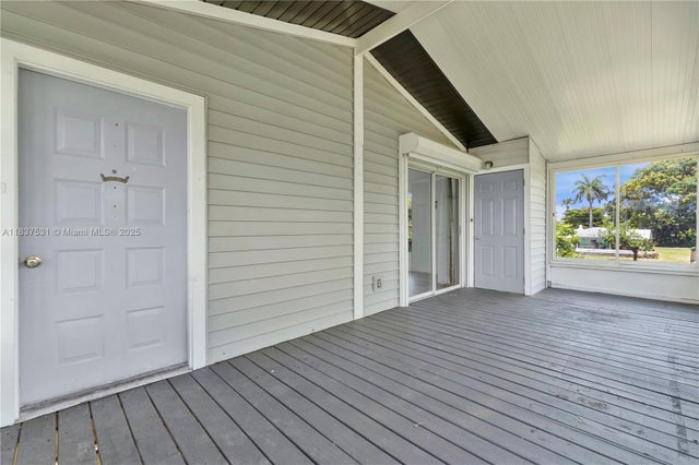 5 of 28 - 1106 Harbor Dr, Fort Myers, FL