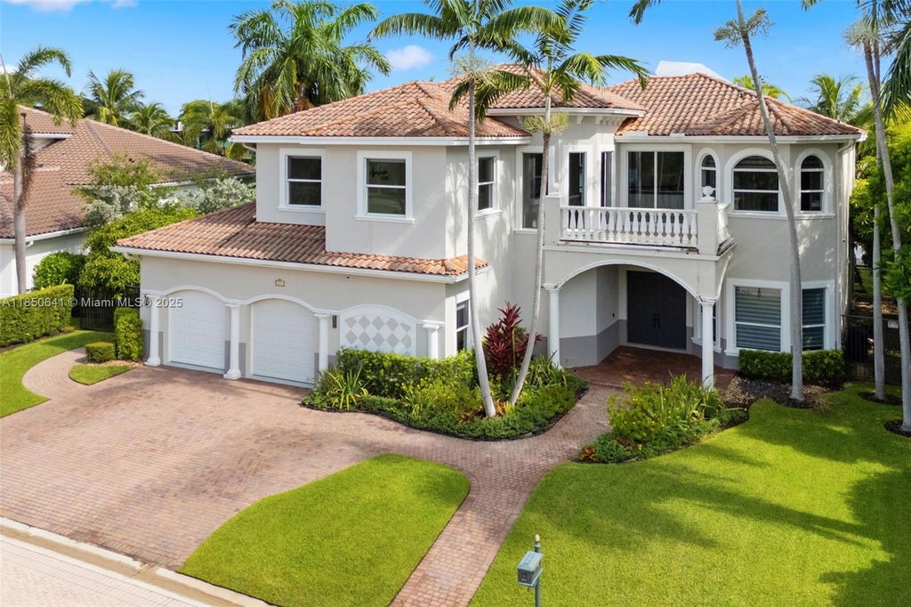 1031 Harbor Ct, Hollywood