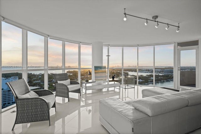 4 of 41 - 6301 Collins Ave 2705, Miami Beach, FL