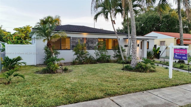 2 of 35 - 1040 Ne 143rd St, North Miami, FL