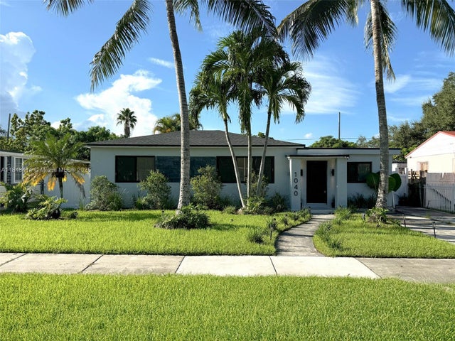 3 of 35 - 1040 Ne 143rd St, North Miami, FL