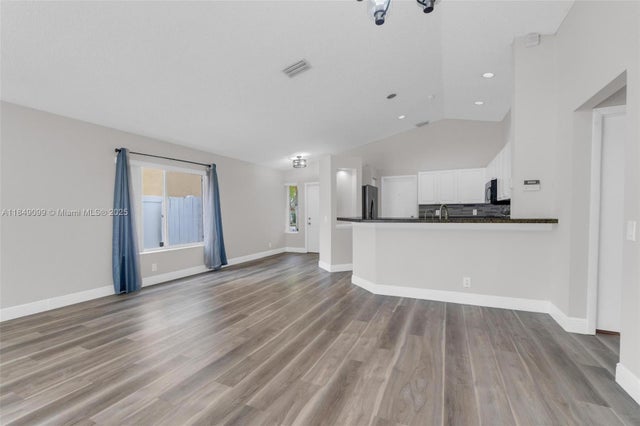 4 of 43 - 1592 S Salerno Cir, Weston, FL