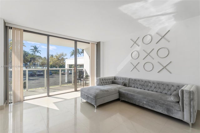 5 of 25 - 3675 N Country Club Dr 105, Aventura, FL