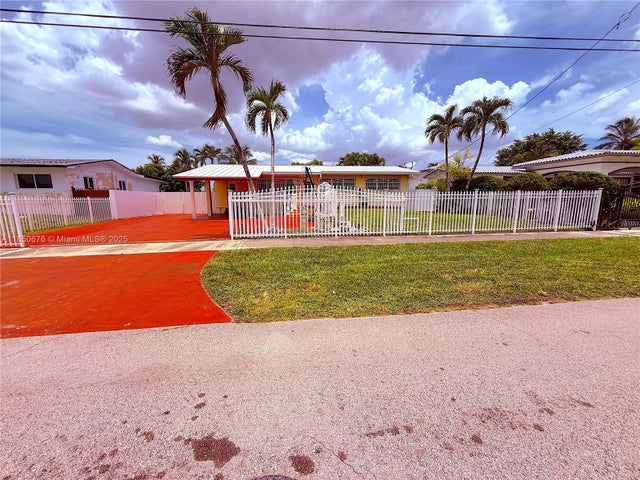 1 of 15 - 861 W 51st Pl, Hialeah, FL