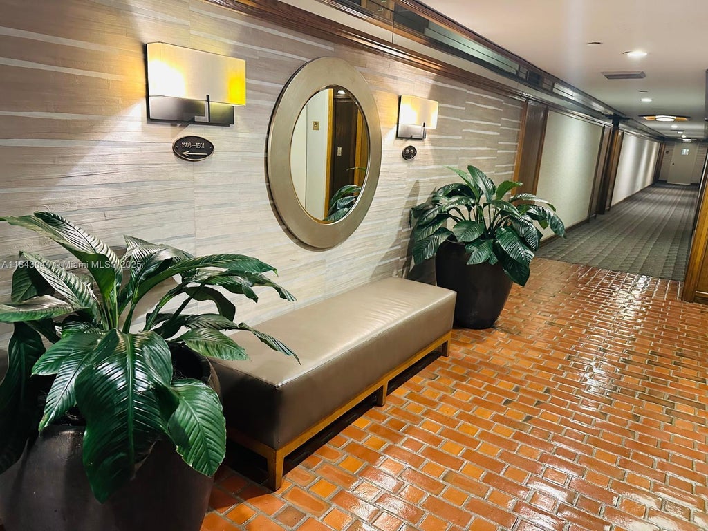 4000 Towerside Ter 1503, Miami