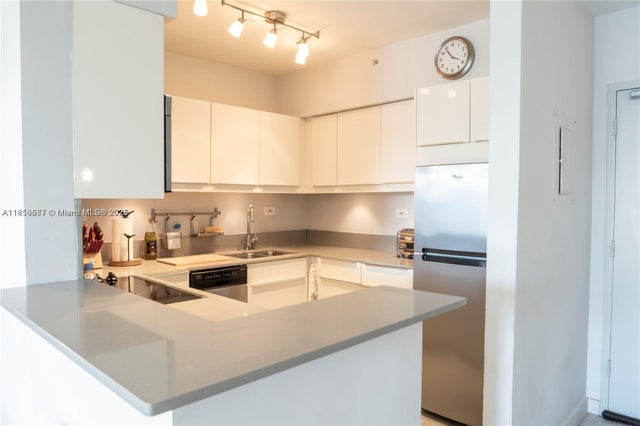 4 of 13 - 1500 Bay Rd 1464s, Miami Beach, FL