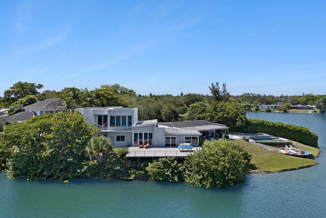 1 of 85 - 2070 Ne 194th Ter, North Miami Beach, FL