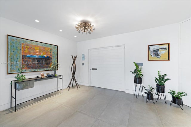 4 of 85 - 2070 Ne 194th Ter, North Miami Beach, FL