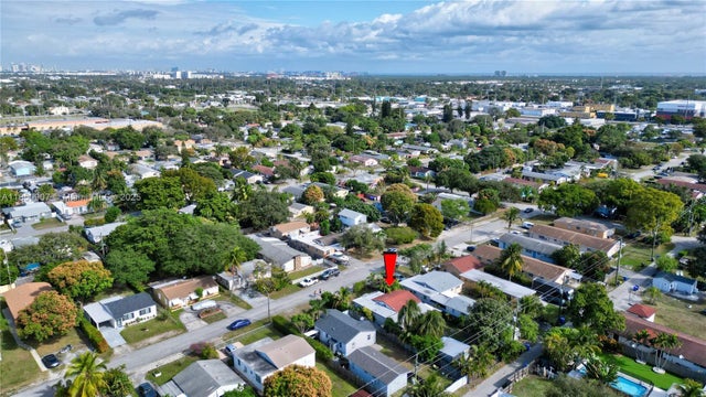 3 of 35 - 2326 Harding St, Hollywood, FL