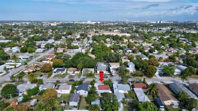 4 of 35 - 2326 Harding St, Hollywood, FL