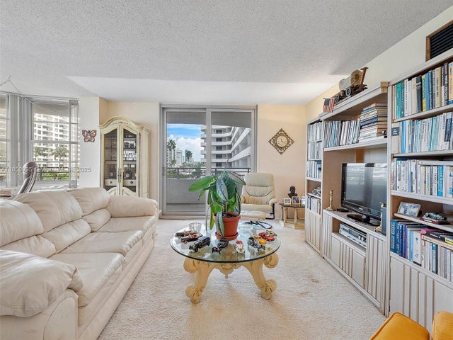 3 of 39 - 5555 Collins Ave 4s, Miami Beach, FL