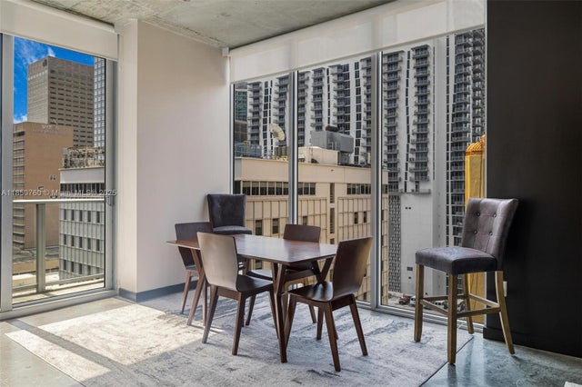 2 of 31 - 151 Se 1st St 401, Miami, FL