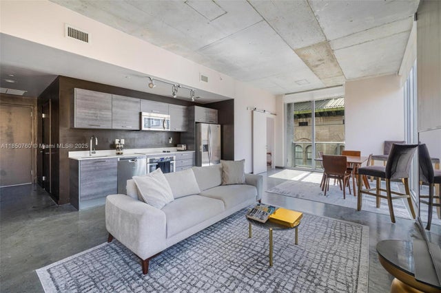 5 of 31 - 151 Se 1st St 401, Miami, FL