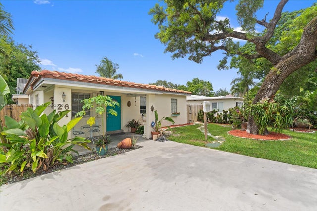 2 of 26 - 2631 Wilson St, Hollywood, FL