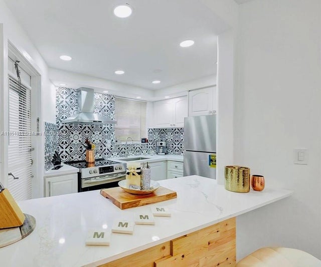 2 of 24 - 18740 Ne 18th Ave 142, Miami, FL