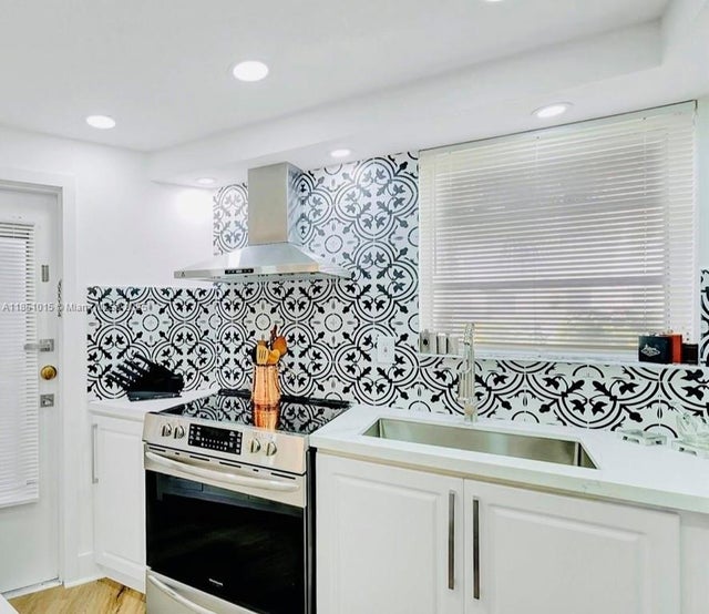 3 of 24 - 18740 Ne 18th Ave 142, Miami, FL