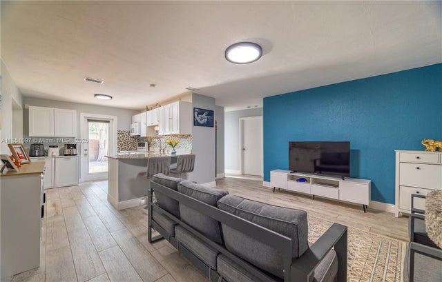 2 of 44 - 2950 Ne 11th Ave, Pompano Beach, FL