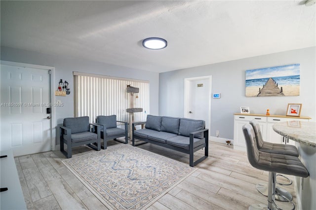 4 of 44 - 2950 Ne 11th Ave, Pompano Beach, FL