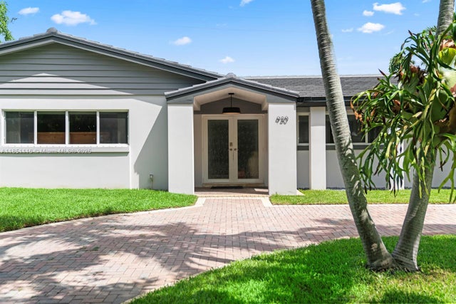 1 of 40 - 930 Ne 182nd Ter, North Miami Beach, FL