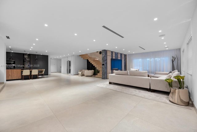 2 of 37 - 431 Layne Blvd, Hallandale Beach, FL