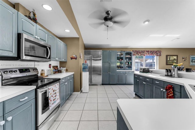 5 of 28 - 19205 Sw 222nd St, Miami, FL
