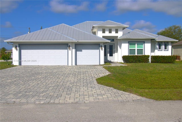 1 of 37 - 5231 Nw Iredell St, Port St Lucie, FL