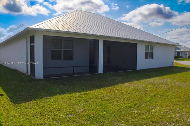 3 of 37 - 5231 Nw Iredell St, Port St Lucie, FL