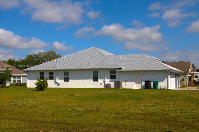 4 of 37 - 5231 Nw Iredell St, Port St Lucie, FL