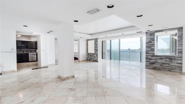 1 of 55 - 11111 Biscayne Blvd 15f, Miami, FL