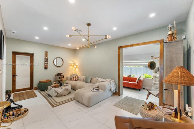 5 of 31 - 1130 Nw 57th St, Miami, FL