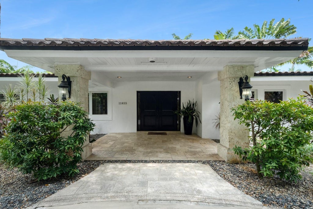 11855 Sw 68th Ct, Pinecrest