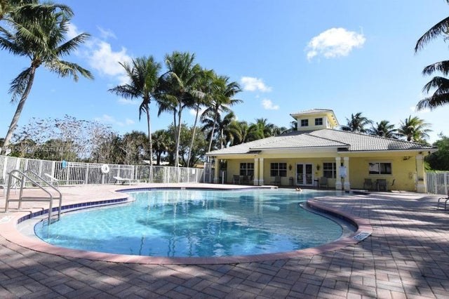 3 of 9 - 6939 Blue Skies Dr, Lake Worth, FL