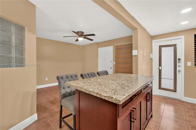 5 of 29 - 1340 Lincoln Rd 207, Miami Beach, FL