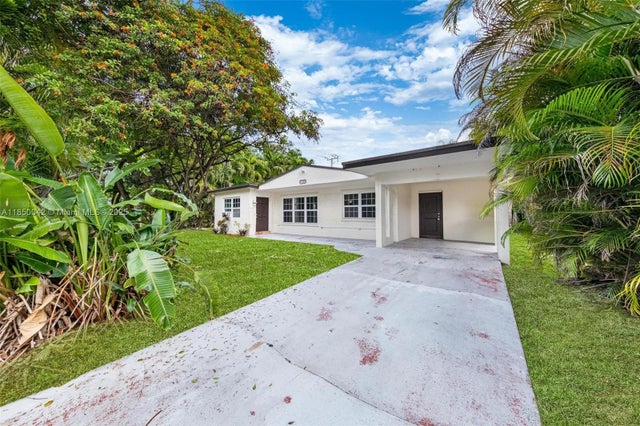 1 of 35 - 2708 Sw 46th Ct, Fort Lauderdale, FL