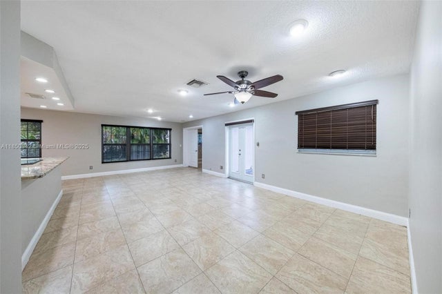 5 of 35 - 2708 Sw 46th Ct, Fort Lauderdale, FL