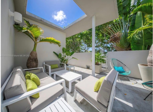 619 Meridian Ave 2, Miami Beach